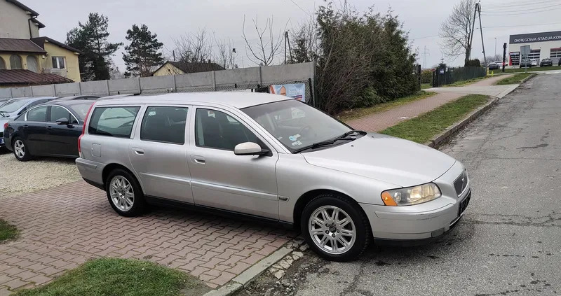 lubelskie Volvo V70 cena 12999 przebieg: 249000, rok produkcji 2005 z Wieruszów